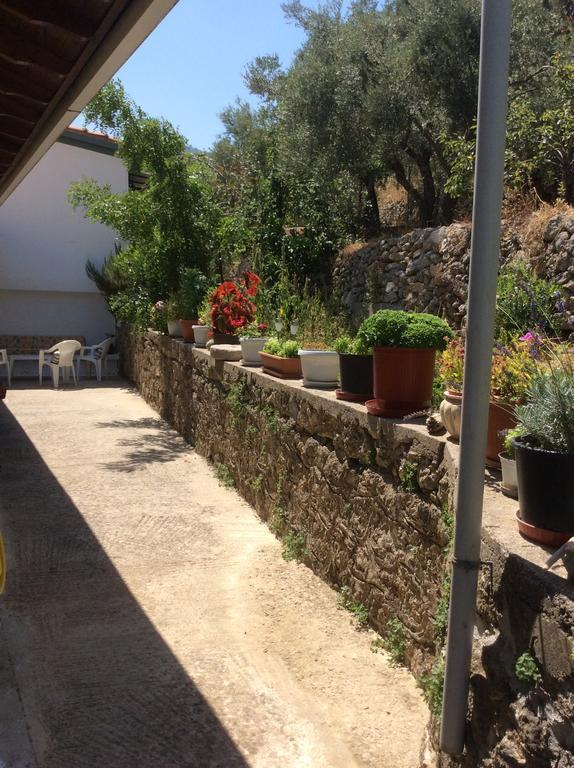 Christos House Villa Kariá Exterior foto