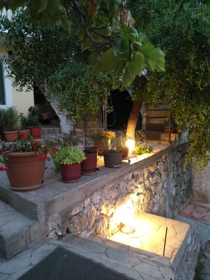 Christos House Villa Kariá Exterior foto