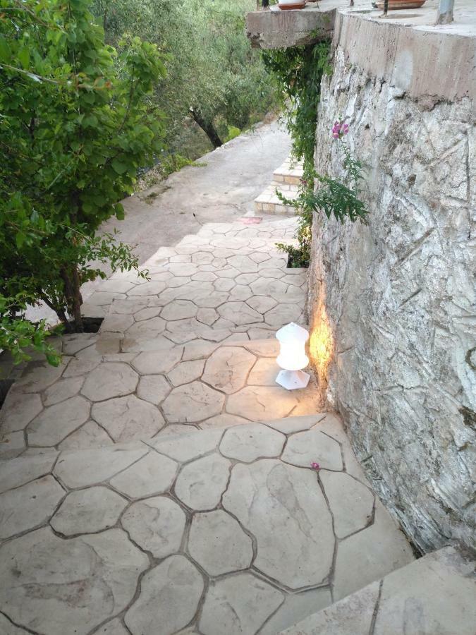 Christos House Villa Kariá Exterior foto